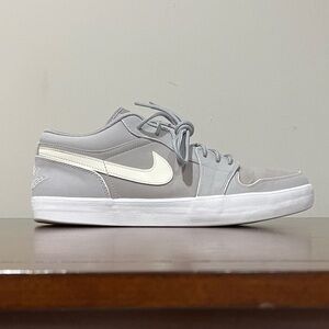 Jordan V.2 Low 552312-004 - Grey (men’s 11)